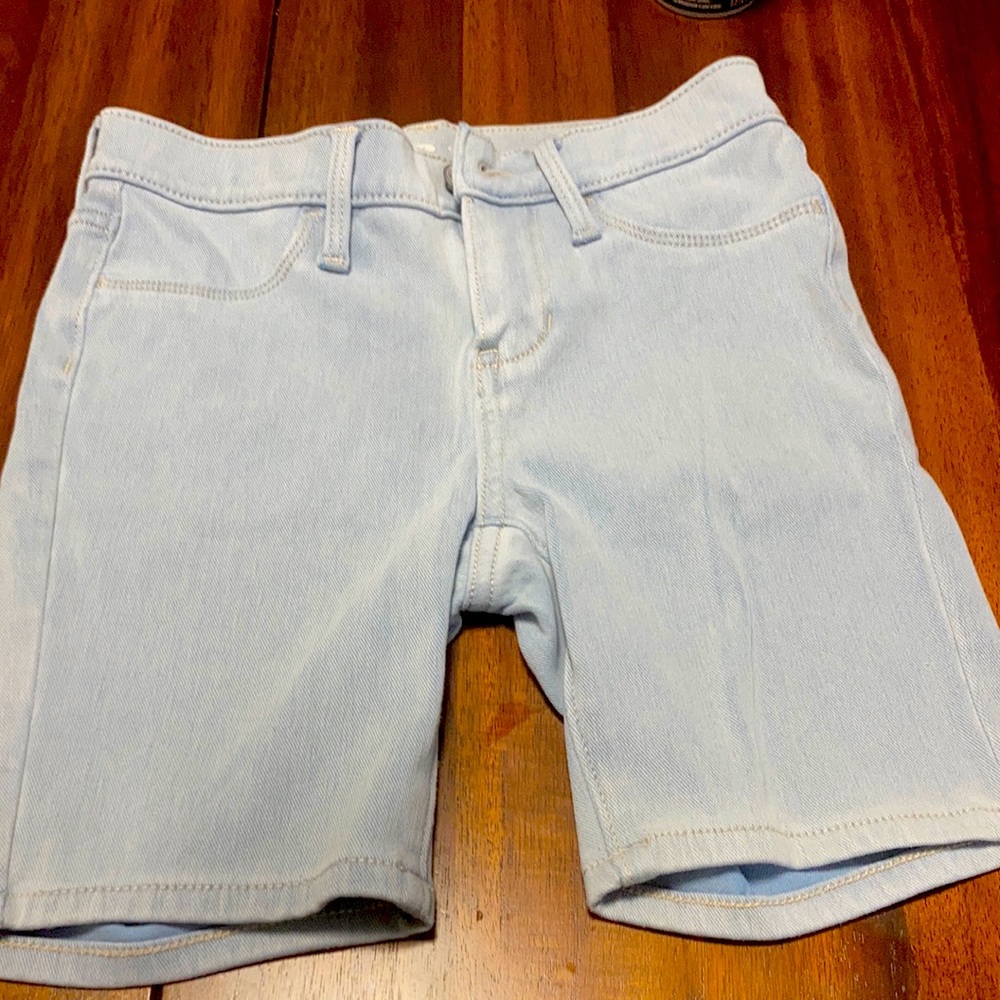 Light cream blue shorts